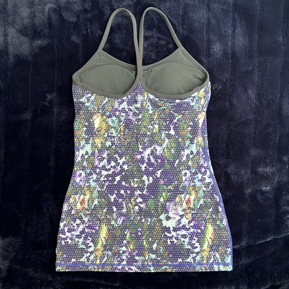 Lululemon tank size 4 excellent condition multi coloured - Picture 2 of 4